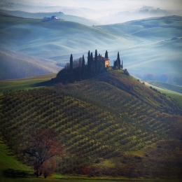 Tuscany, cold atmosphere of a winter morning. 