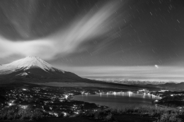 Mt.Fuji and the winter constellations 