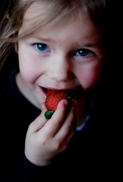 girl with strawberry 