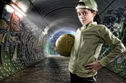 street soccer girl 