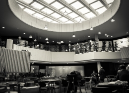 Interior de Centro Comercial. 