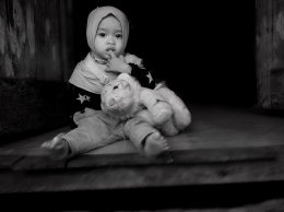 fatin and her doll 