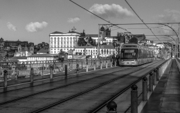 Porto-Metro-Ponte. 