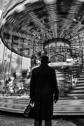 007 against the ghost carousel 
