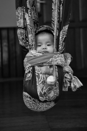 A baby on the swing -bapukung 