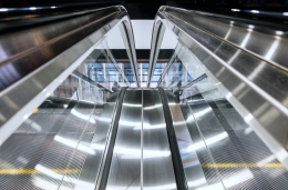  escalator 