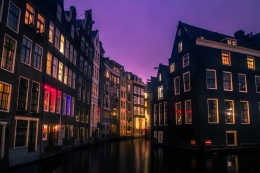 Amsterdam in Wonder 