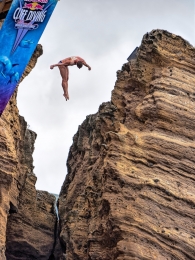 Cliff Diving 