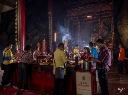 The Prayer in the temple 