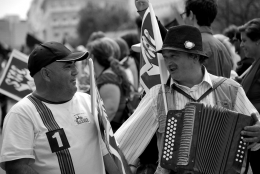 Basta___ vamos lá animar a malta! 