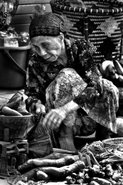 :: Old Woman :: 