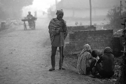 Chilly morning at the Indian-Nepalese boarder 