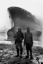 the ships' graveyard workers 