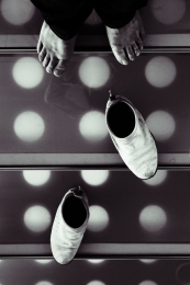 dots me shoes 