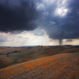 Turbulent atmosphere of a summer afternoon .. 