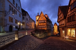 The bent houses of Rothenburg ob der Tauber 