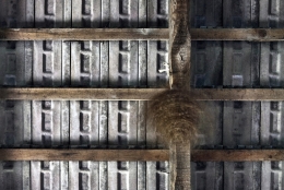 barn geometry with a spinning bouquet 