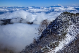 Early winter of the mountain 