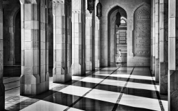 Shadows in the mosque 