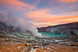 Ijen Crater 