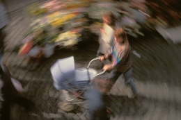 Sunday morning on the market 