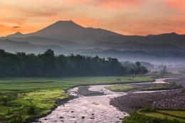 Mountain and River 