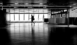 the loneliness of metro station 