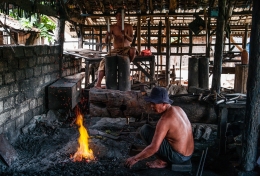 Traditional Knife Manufacturing 