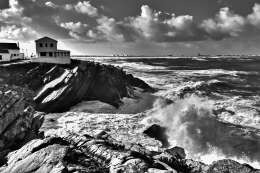 STORMY SEA 