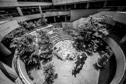 courtyard;opera house 