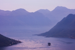 Sea amd mountains 