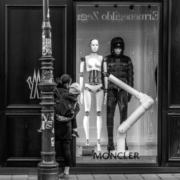 MONCLER 