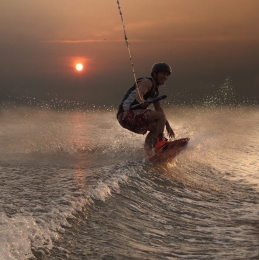 wakeboarding 