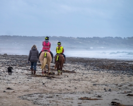 Cavalgando na praia 