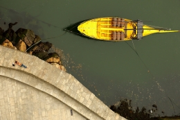 O dono do barco amarelo 