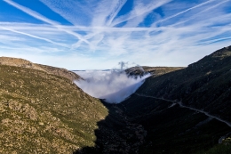 Nuvens lá em baixo 