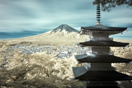 Mt_ Fuji and temple 