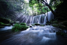 Nabegataki Falls 