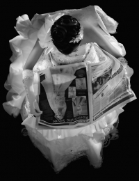 The Newspaper girl 