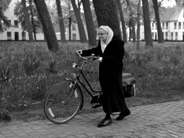 The biking beguine of Bruges_ 