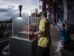 The Prayer in the temple 