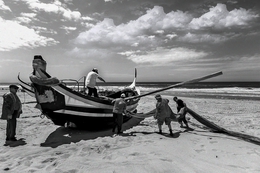 LOADING THE FISHING NETWORKS 