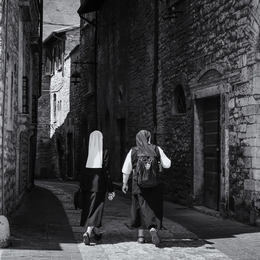 Among the alleys of Assisi 