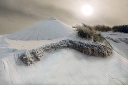 White sand dune 