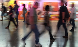 Subway station scene 