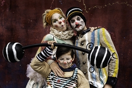 JUGGLERS FAMILY 