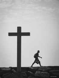 Uma cruz no caminho... 