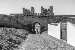 NO RASTO DA HISTÓRIA 