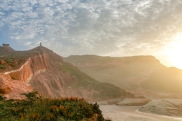 ATLÂNTICO AVANÇA SOBRE COSTA PORTUGUESA 