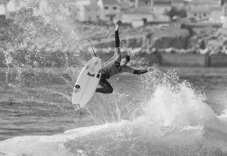 THE MAGIC OF SURF 
